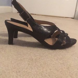 Naturalizer 2 1/2” heels size 6.5W